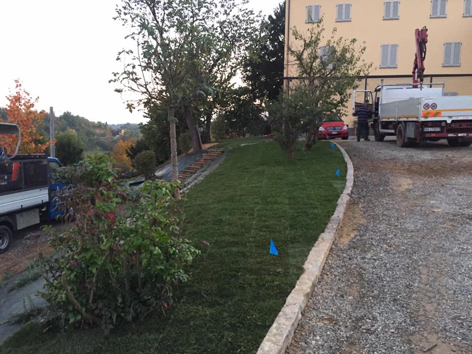 Prima e dopo - Vivai Il pollice Verde, Asti