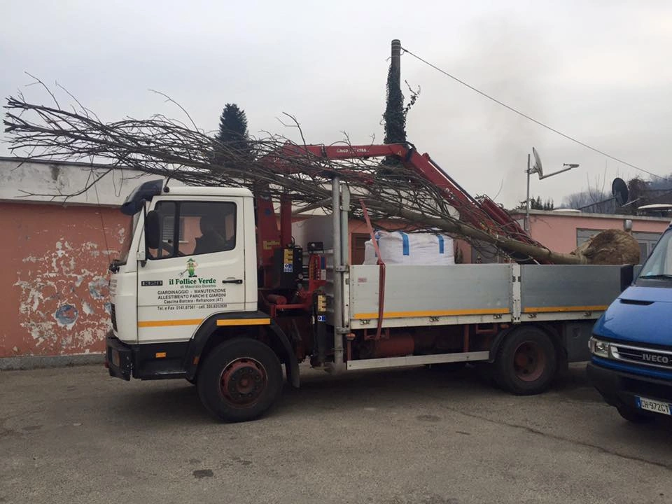 I nostri mezzi - Vivai Il pollice Verde, Asti